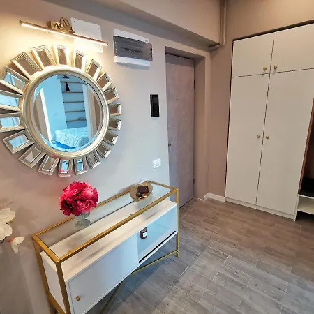 Velier Summer Mamaia